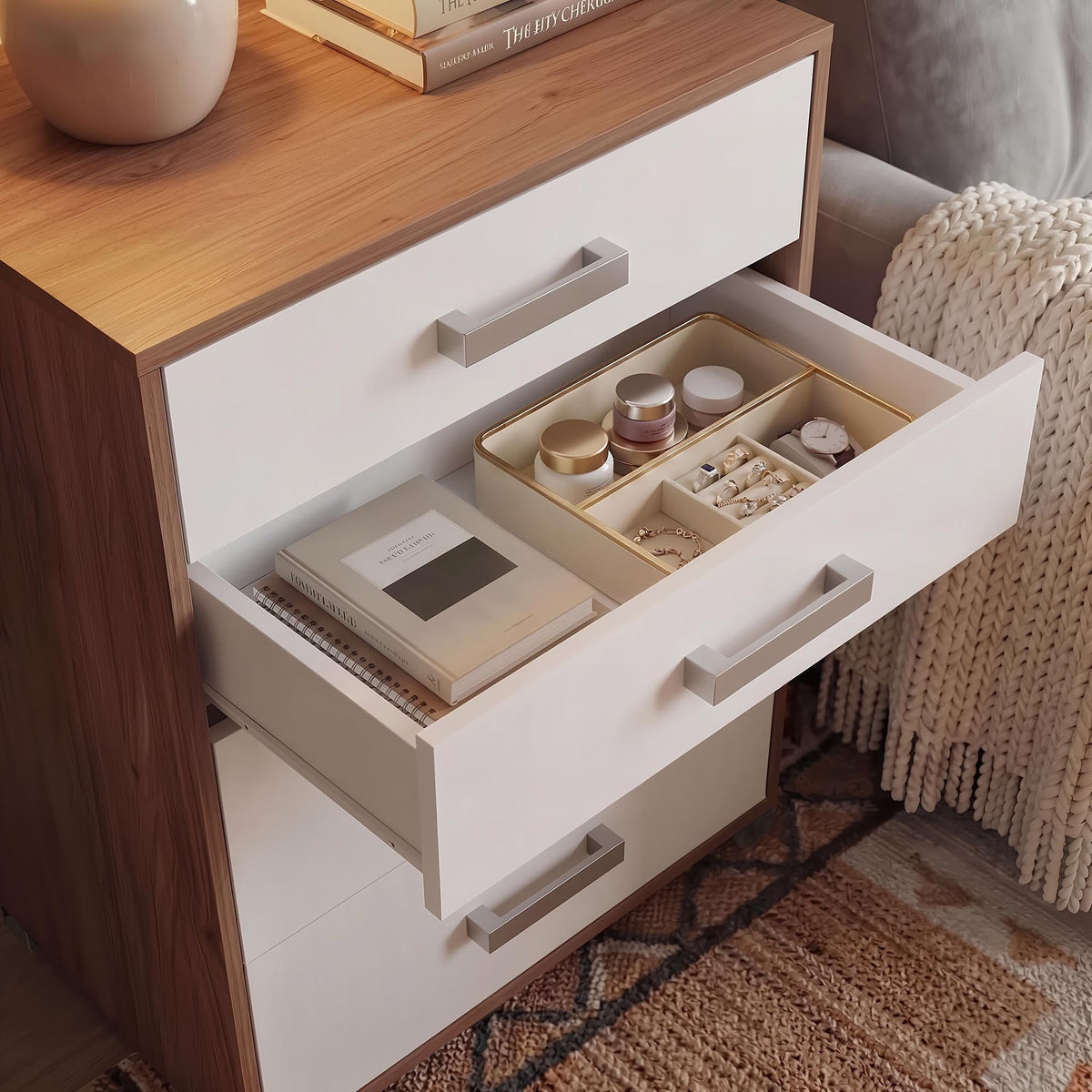 Rusi 63cm 4-Drawer Chest of Drawers – Oak & White product view 8