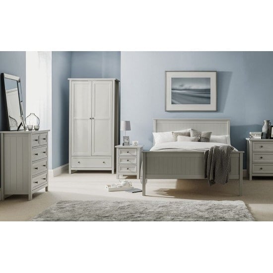 CHOICEWARDROBE Cheshire 3 Door Soft Grey Lacquer Wardrobe with brushed metal handles