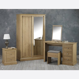 Darnell Oak Sliding Wardrobe with Mirror Door shown in Bedroom Roomset with Matching Furniture – CHOICEWARDROBE