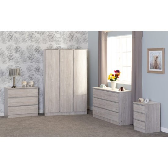 CHOICEWARDROBE McGowan 3 door wardrobe in Urban Snow finish.