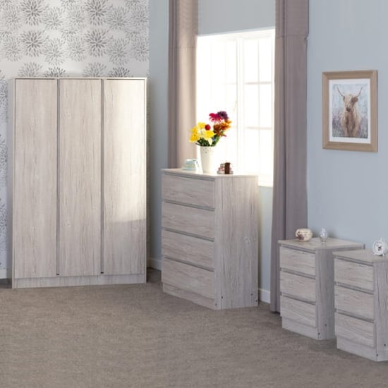 CHOICEWARDROBE McGowan 3 door wardrobe, 4 drawer chest & 2 bedside tables in Urban Snow finish.