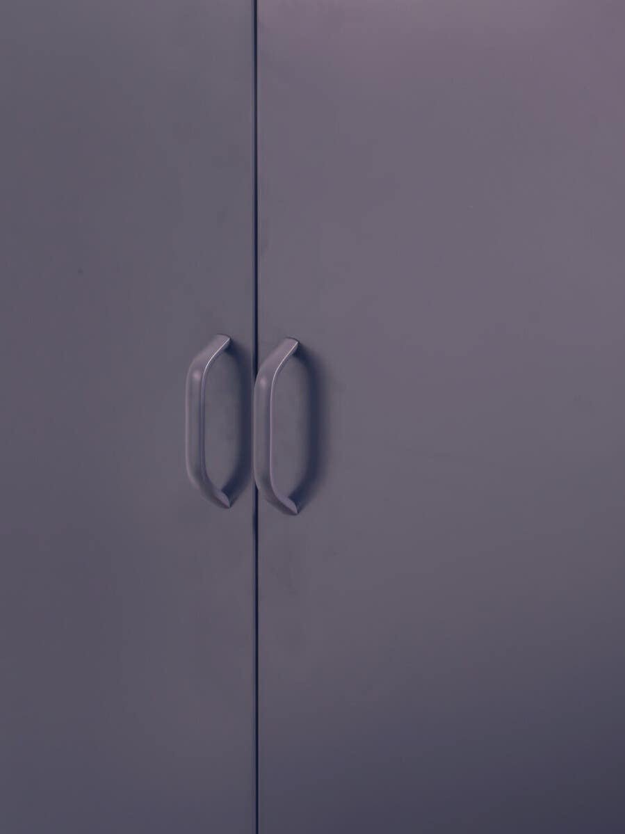 CHOICEWARDROBE Ruston Grey Metal Locker Wardrobe double door handles close-up.