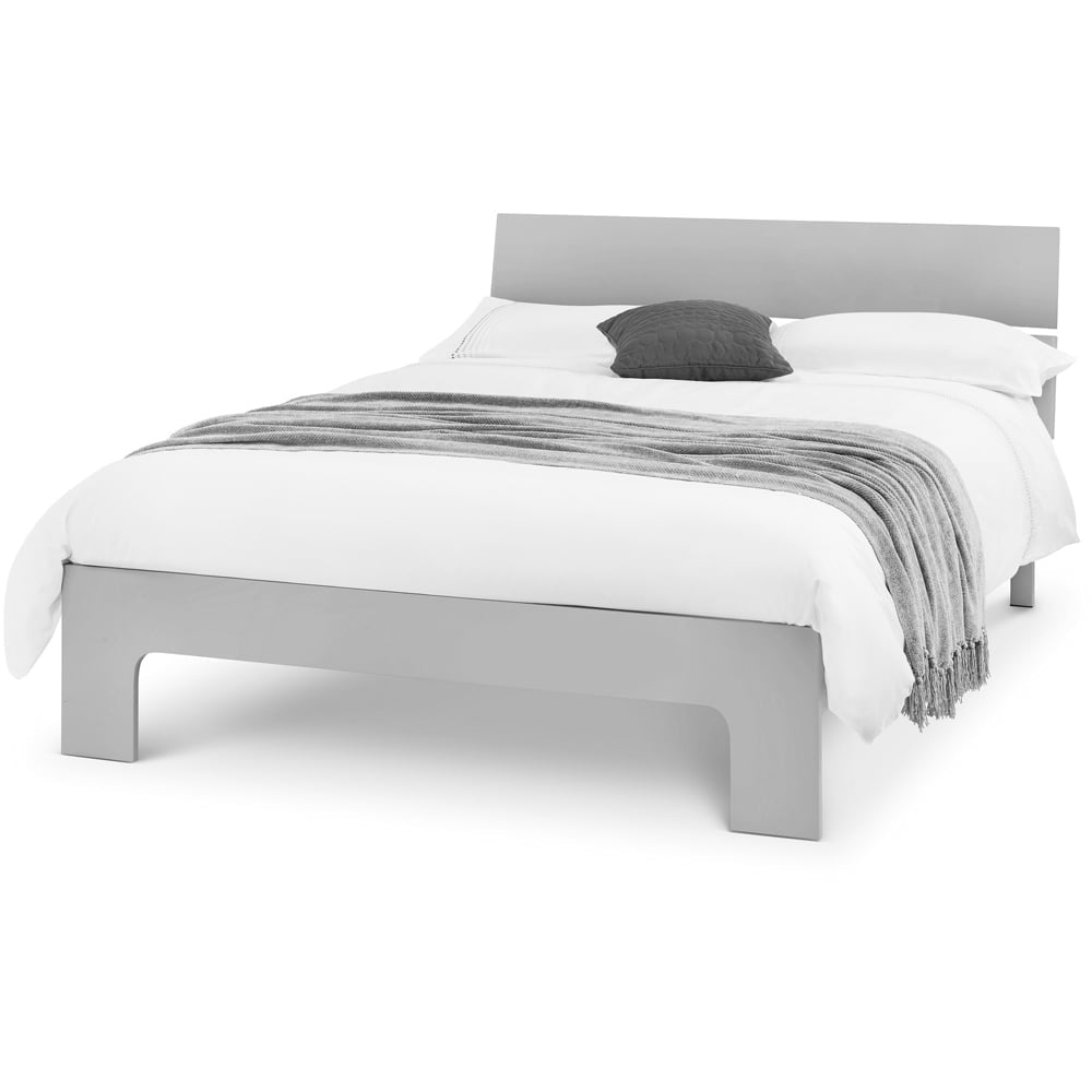 Manhattan Double Grey High Gloss Lacquer Bed Frame with white bedding and grey throw.